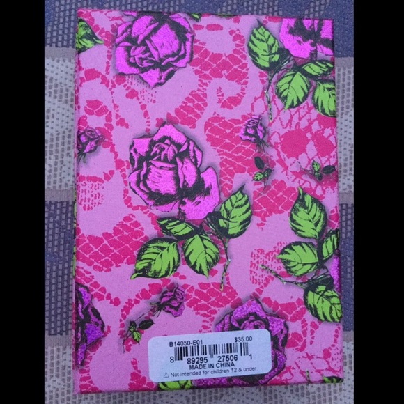 ⬇️ *PRICE DROP* ⬇️ Betsey Johnson Drop Earrings - Picture 4 of 5